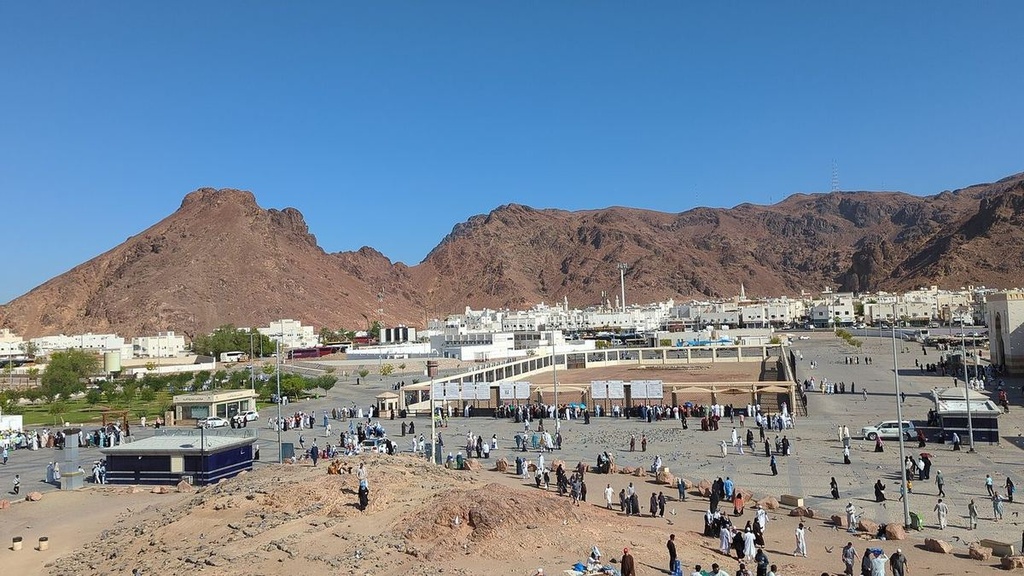 Group Umrah - 14 Nights Makkah & Madinah