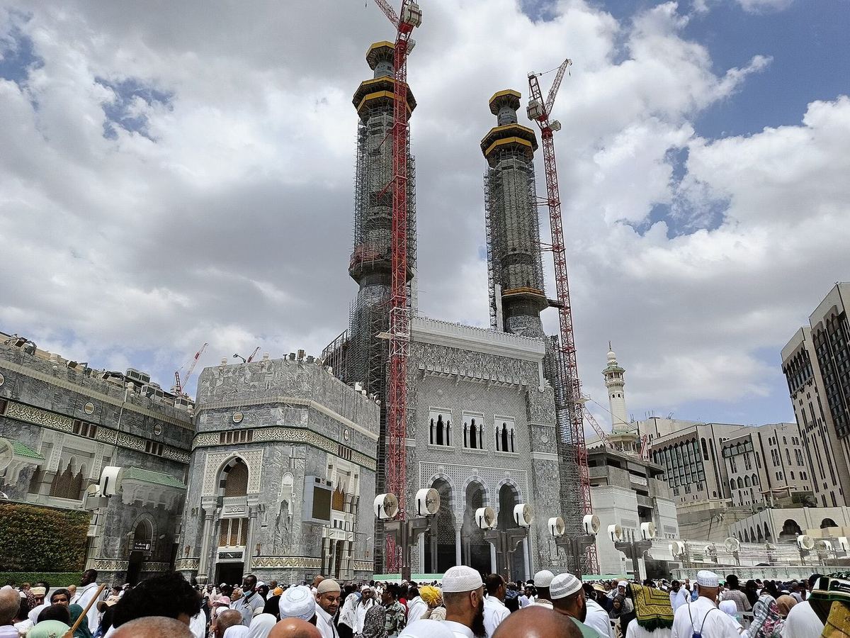 Family Umrah - Winter School Break